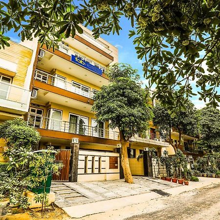 Fabhotel Daffodil Huda City Center Gurgaon Exterior photo