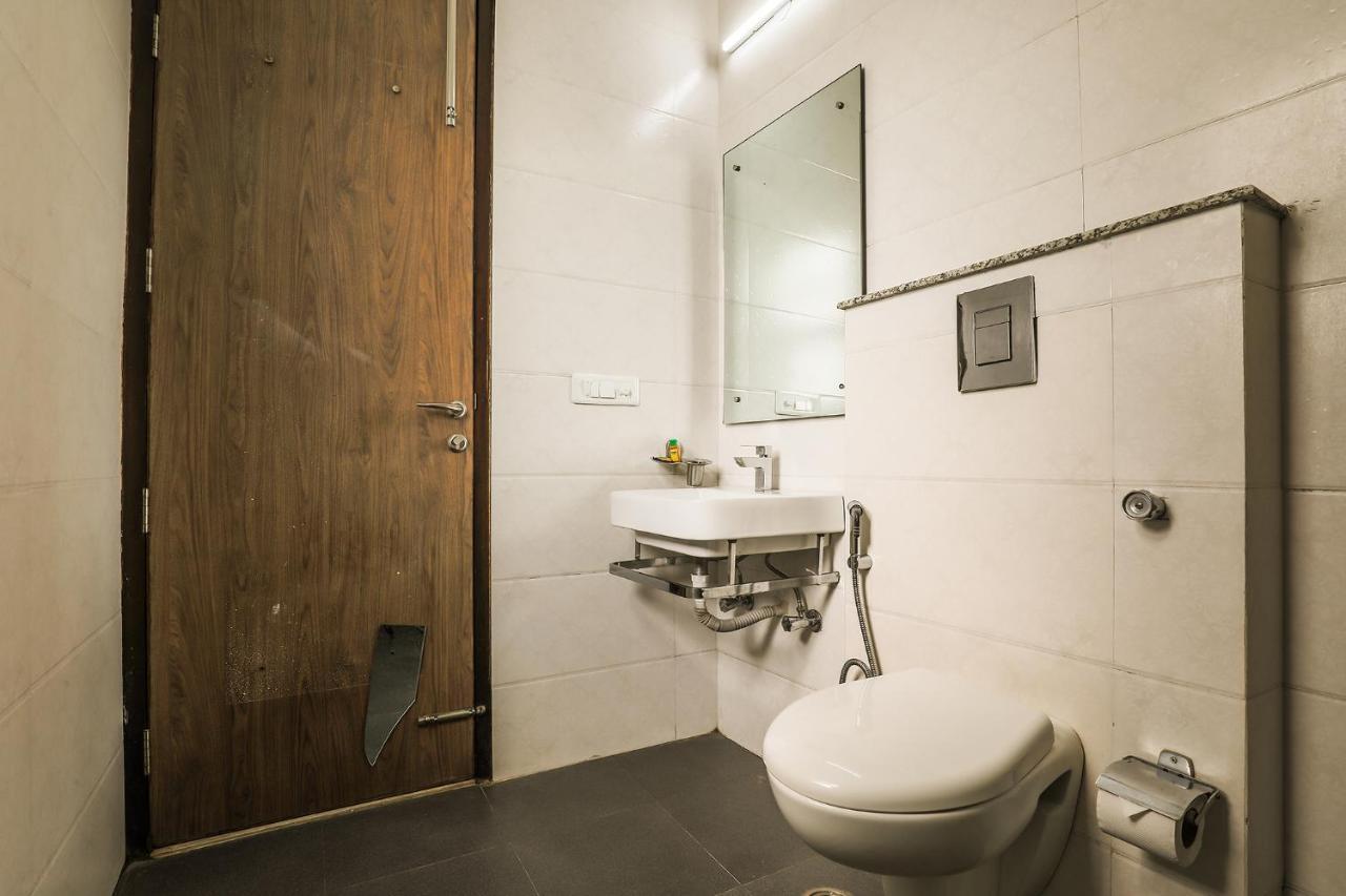 Fabhotel Daffodil Huda City Center Gurgaon Exterior photo